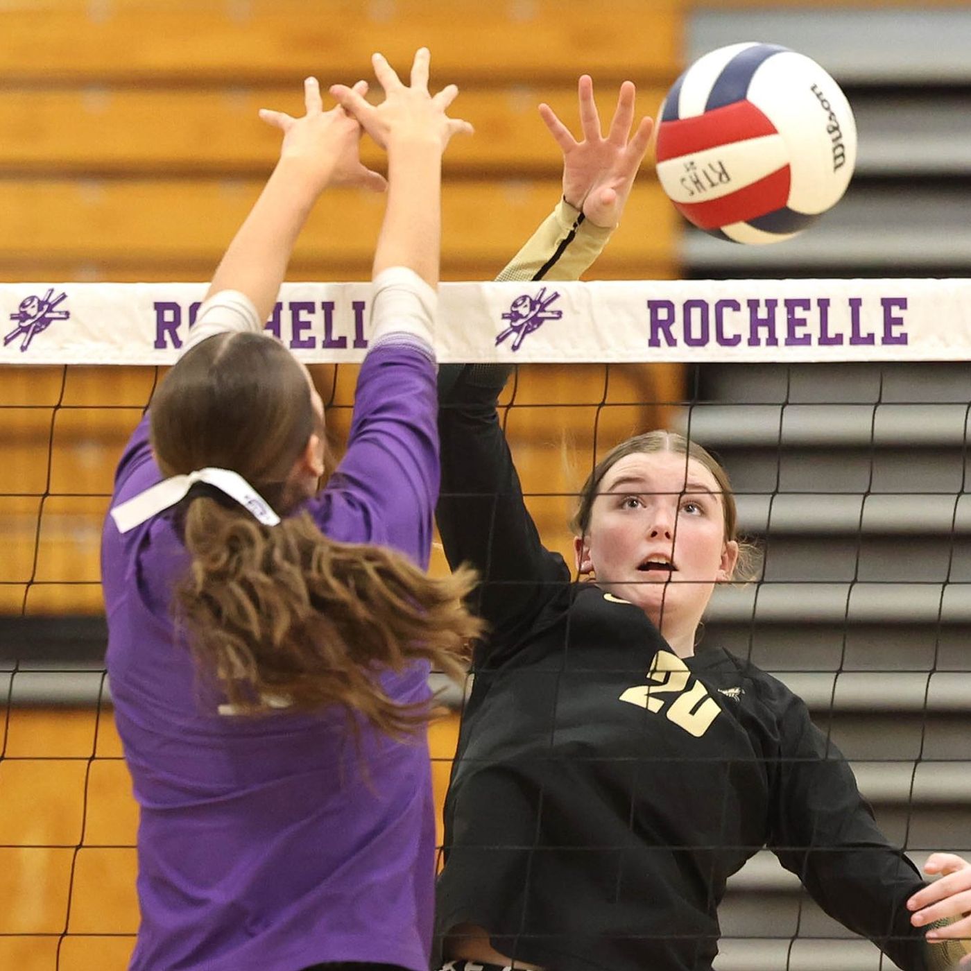 Ava Wente-Argo’s 5 blocks help Sycamore top Rochelle, reach regional final episode artwork