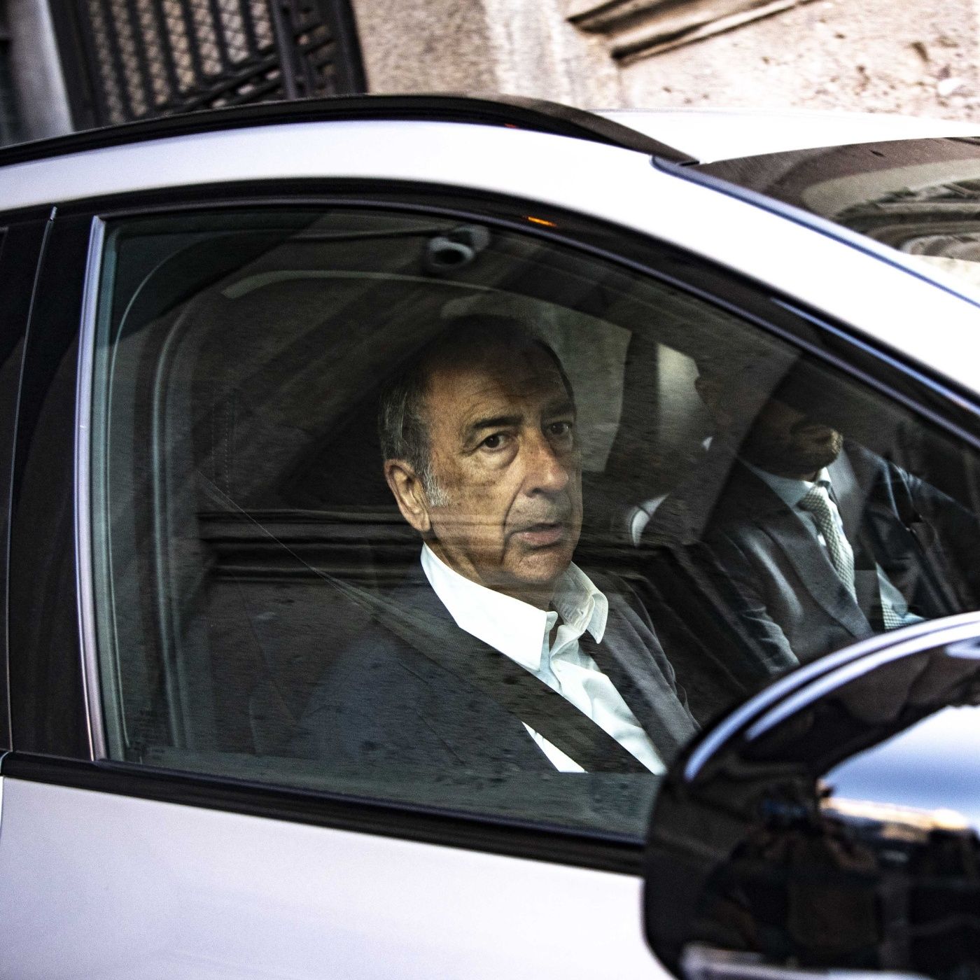Interrogati gli indagati dell'inchiesta sull'urbanistica di Milano. Marinoni non parla, Tancredi si difende | Il Corsivo di Giovedì 24 Lugli episode artwork