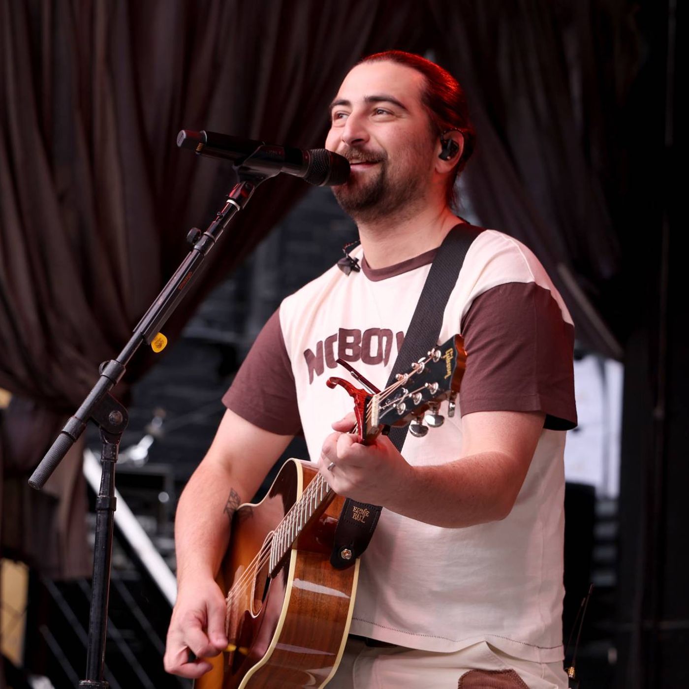 Noah Kahan asks fans to stop stealing road sign in his home town episode artwork