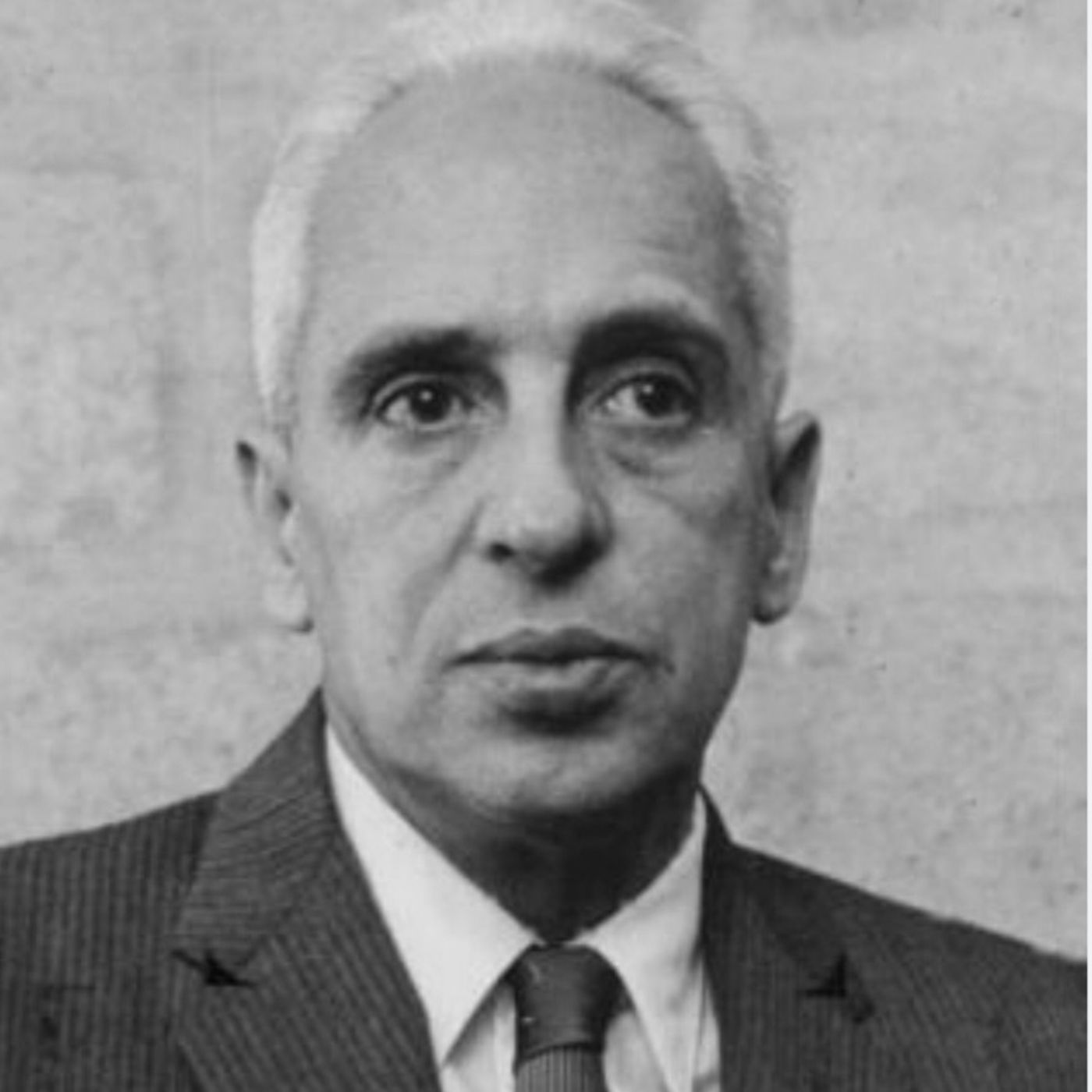 Biografías/Coral Bravo