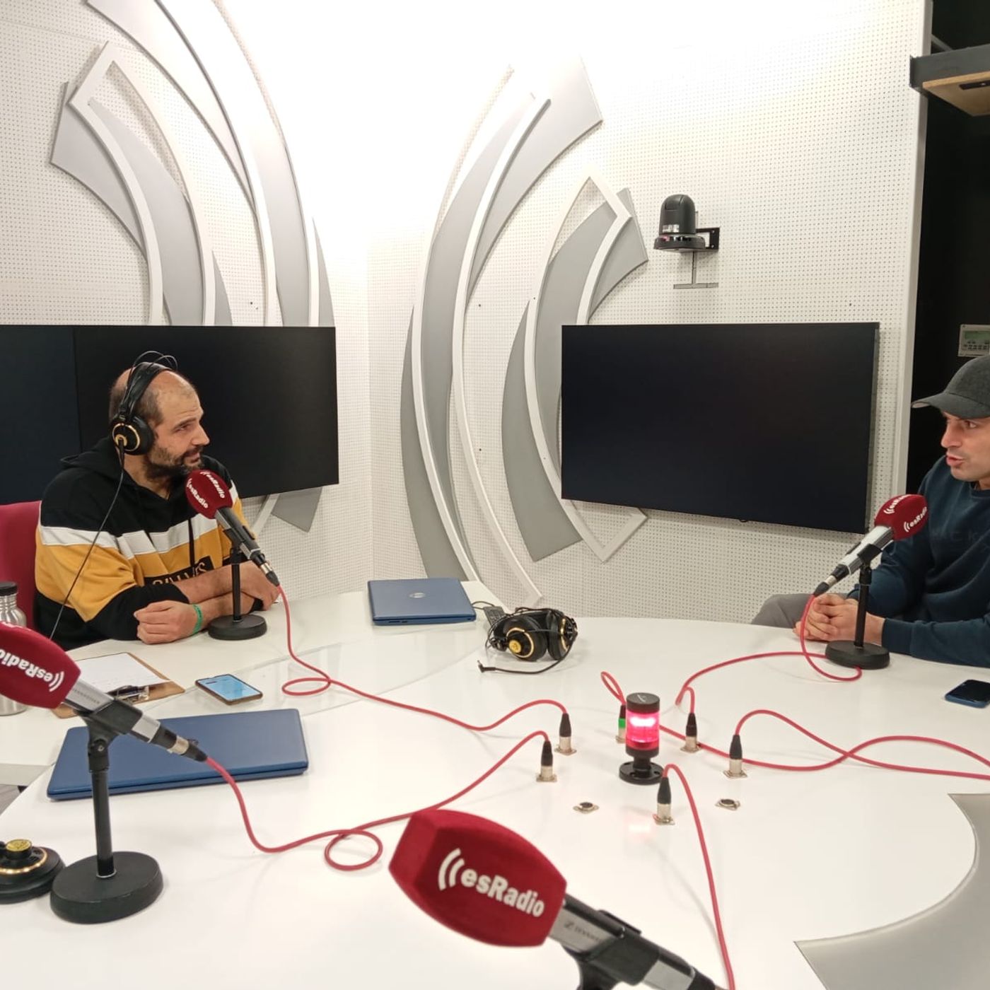 Tirando a Fallar: con Tomás Bellas en su primera entrevista tras superar un linfoma episode artwork