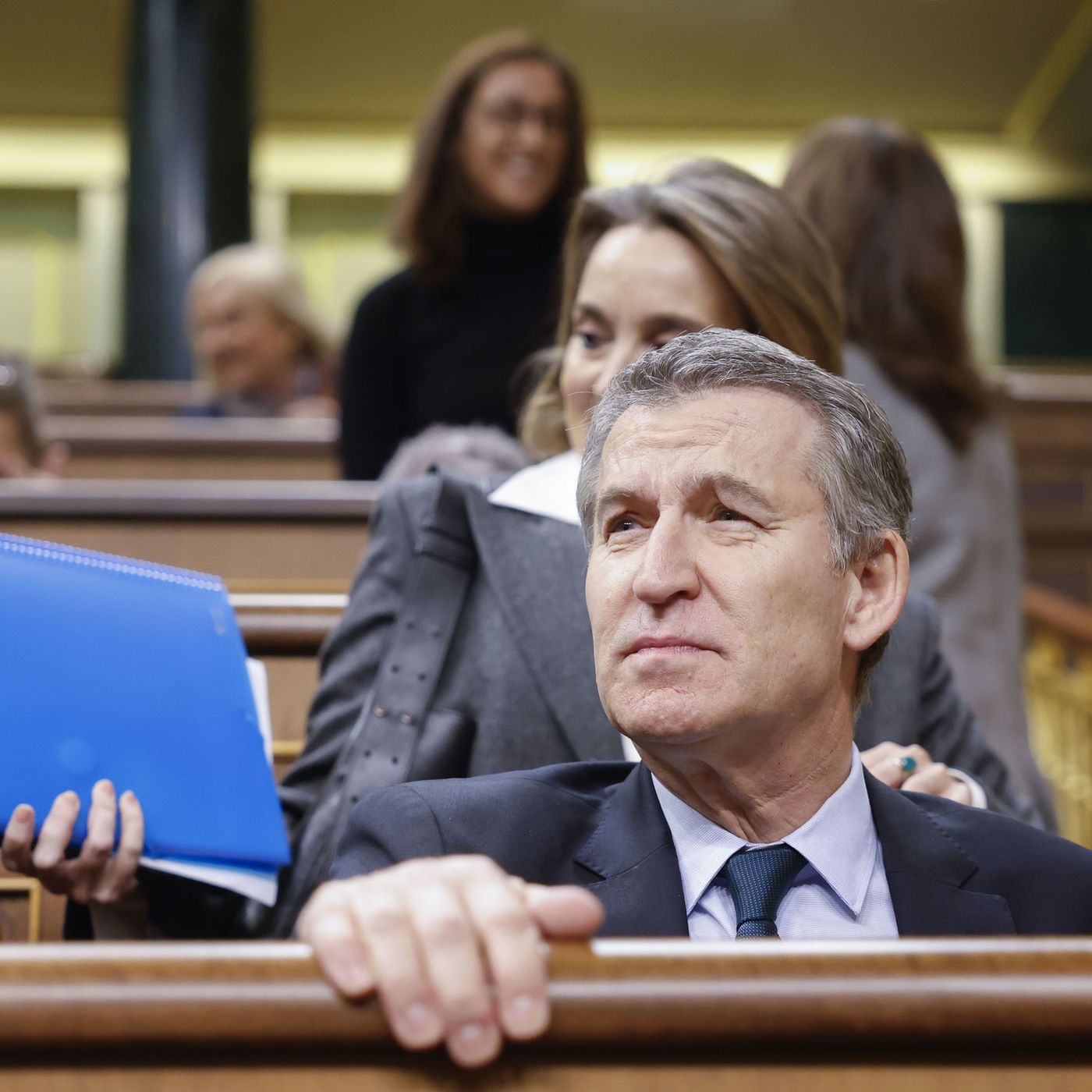 Las Noticias de La Mañana: La derecha superaría los 190 escaños según una encuesta de 'La Razón'