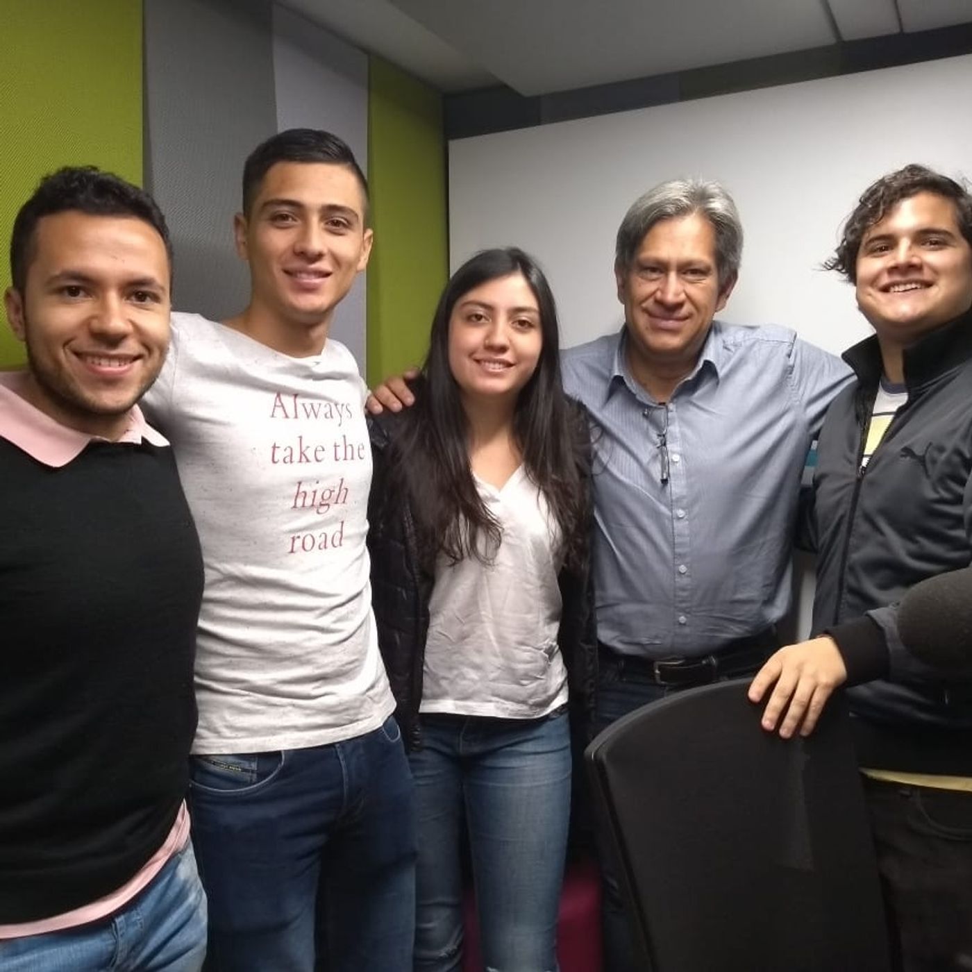 TRIBUNA UR