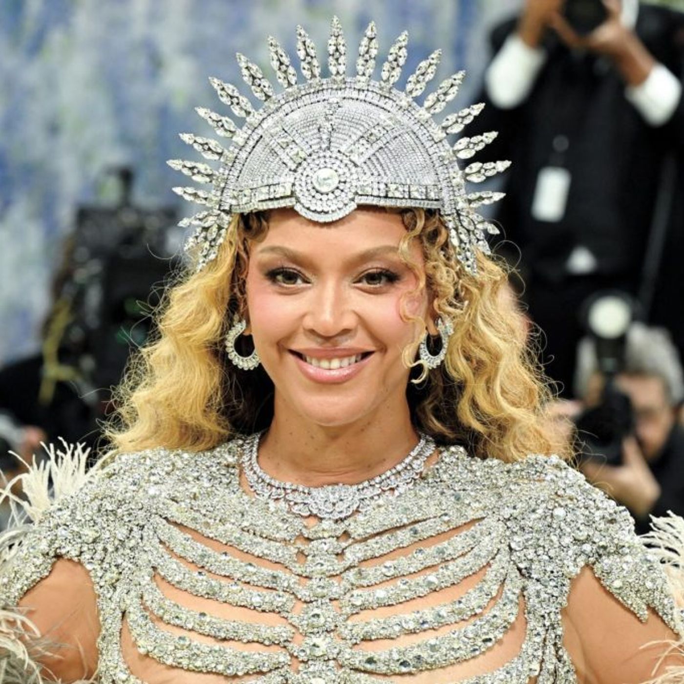 Beyoncé Buys Out LVMH for Control of SirDavis Whisky: Reports episode artwork