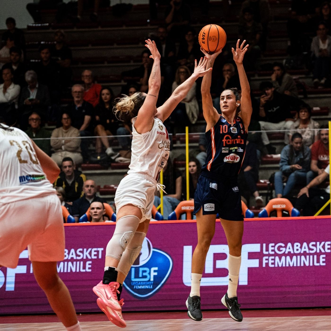 Supercoppa, alle 18 la finale Famila-Venezia. 60-42 ieri col Campobasso