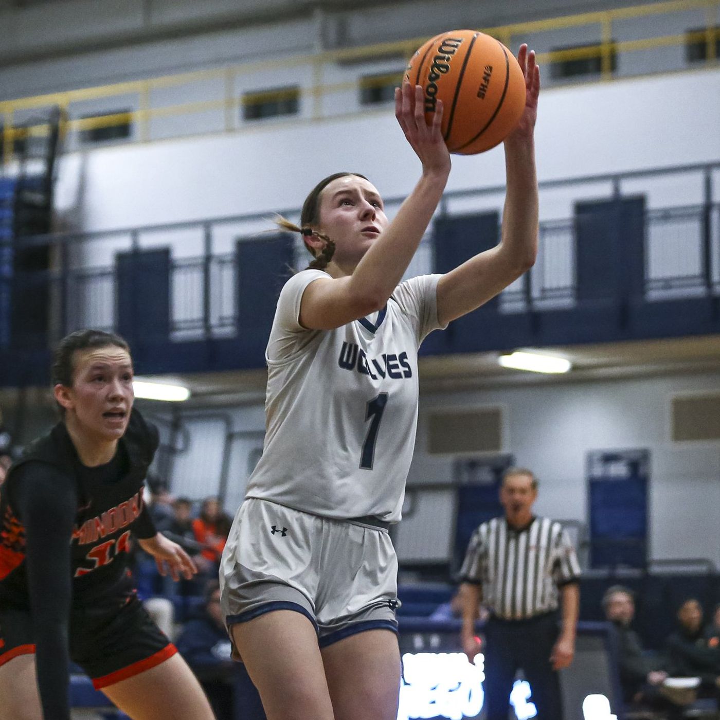 Aubrey Lamberti sets Oswego East career scoring record as Wolves win thriller against Minooka episode artwork