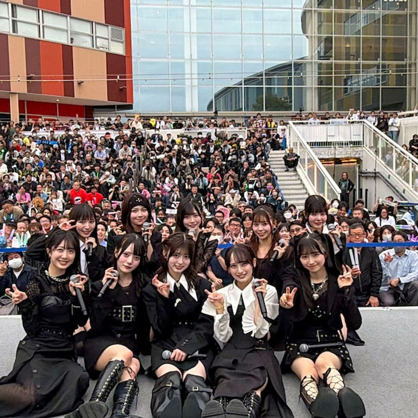 WHITE SCORPION、ららぽーと豊洲でリリイベ開催　目標の3000人動員へ向け気持ちをひとつに（ライブレポート / 写真12枚） - 音楽ナタリー episode artwork