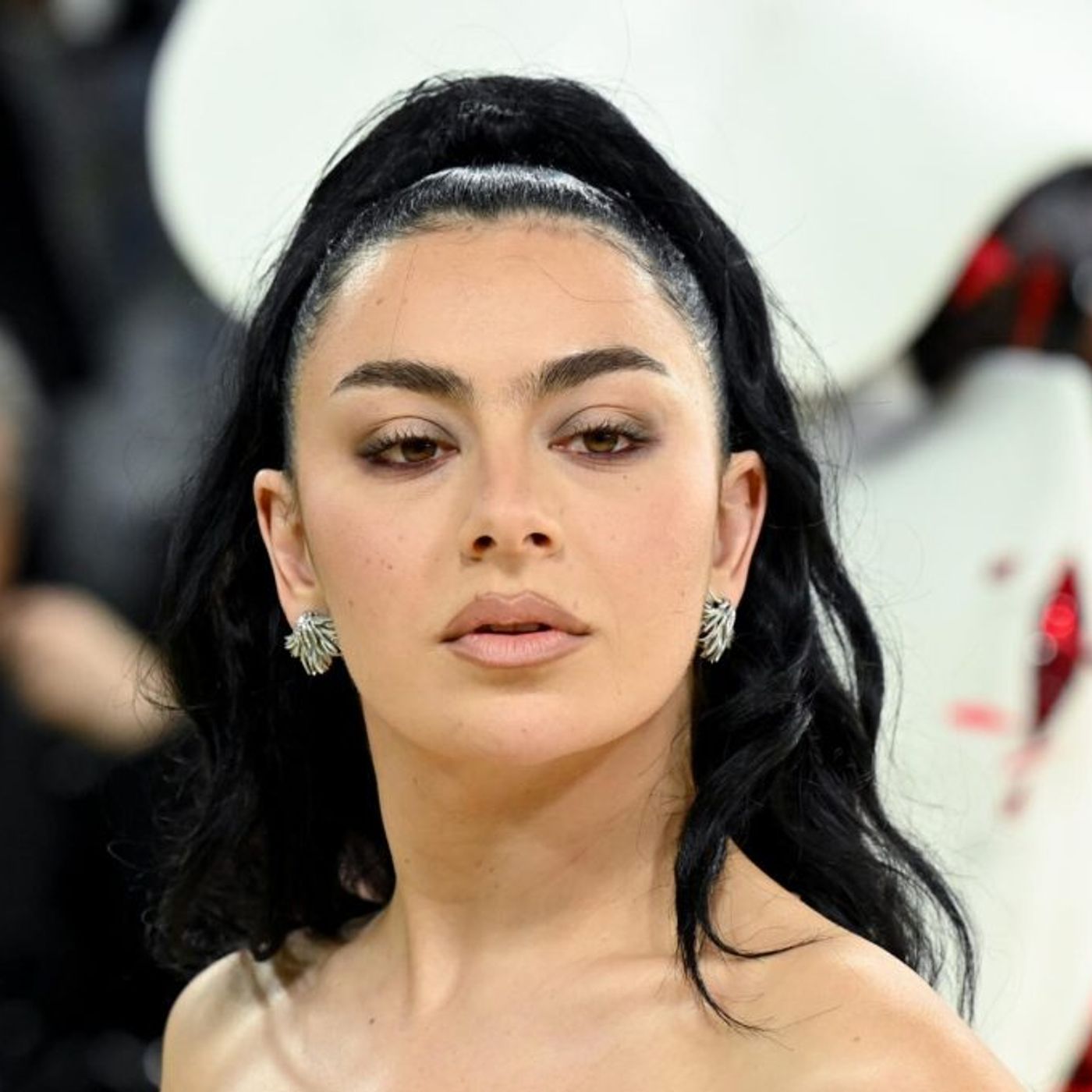 How Did Charli xcx’s First-Week ‘Music, Fashion, Film’ Performance Meet Our Expectations?