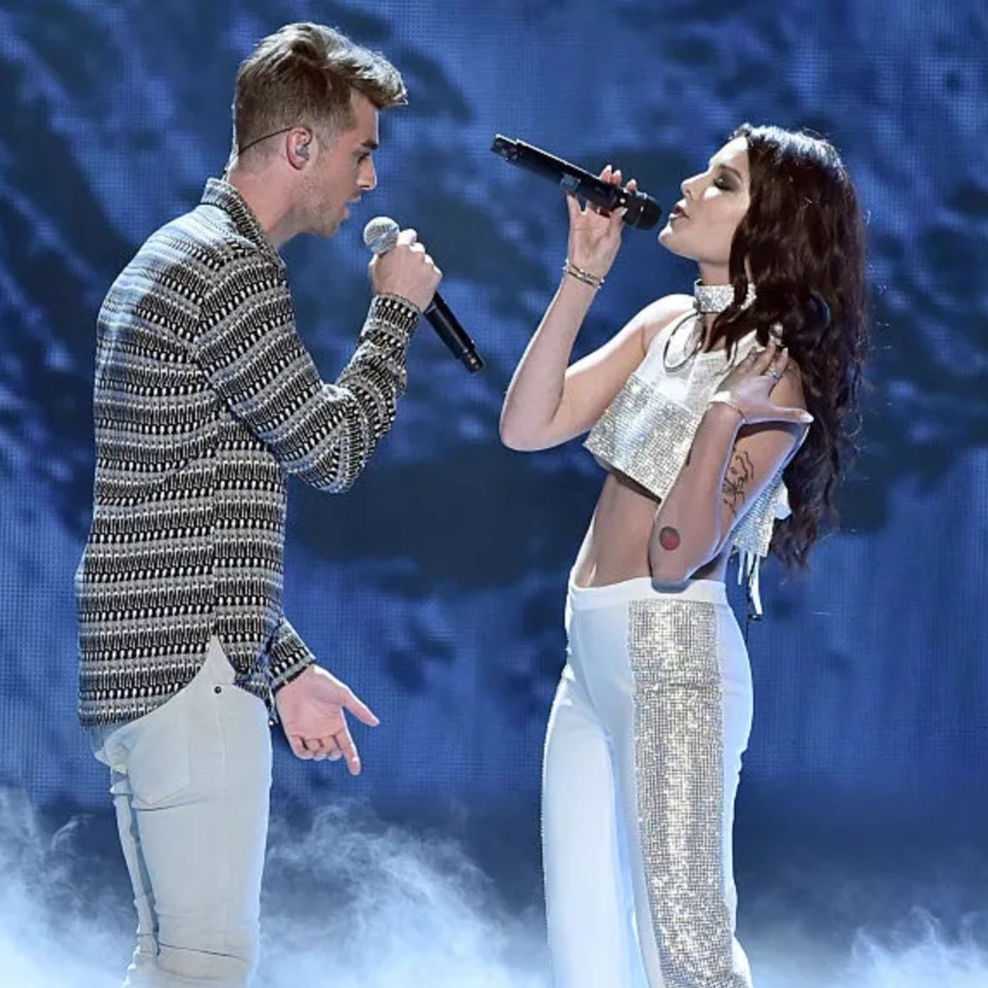 The Chainsmokers Closer Live 2017