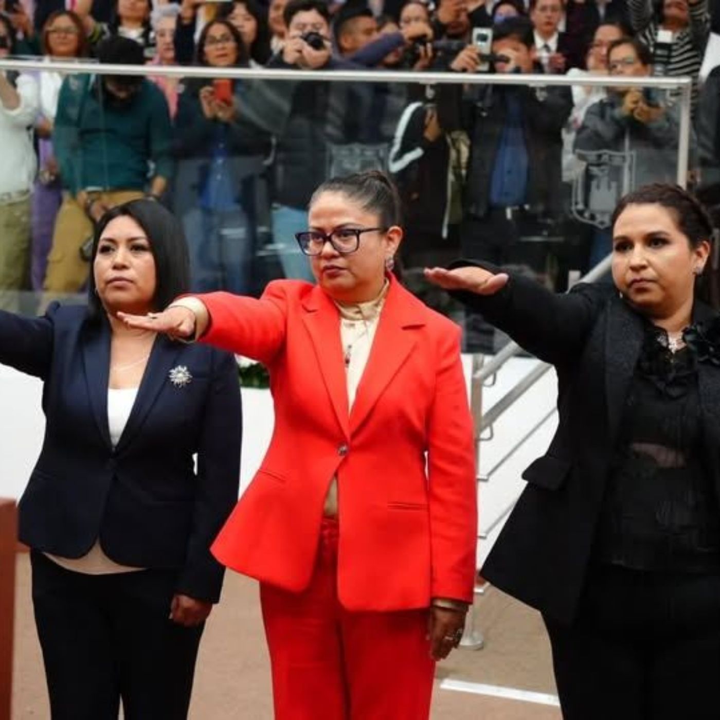“JUSTICIA EN PIJAMA: EL TRIBUNAL FLOJO QUE DUERME, TRAGA Y NO RESUELVE” 😴⚖️🍽️ LOS MATACHINES DEL PODERCierre editorial para Objetivo episode artwork