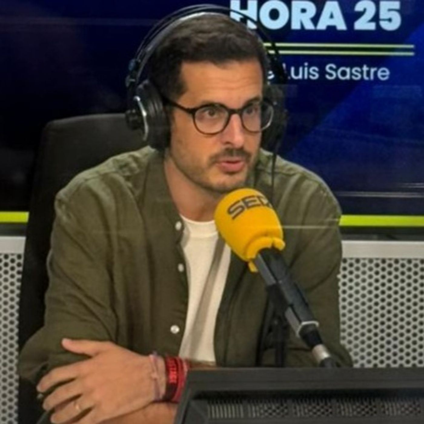 Hora 25