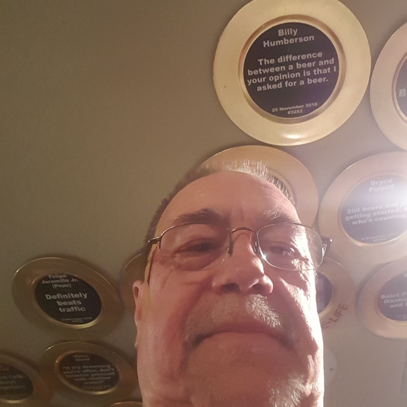 WOTR_Billy Humberson stackin' plates at The Flying Saucer episode artwork