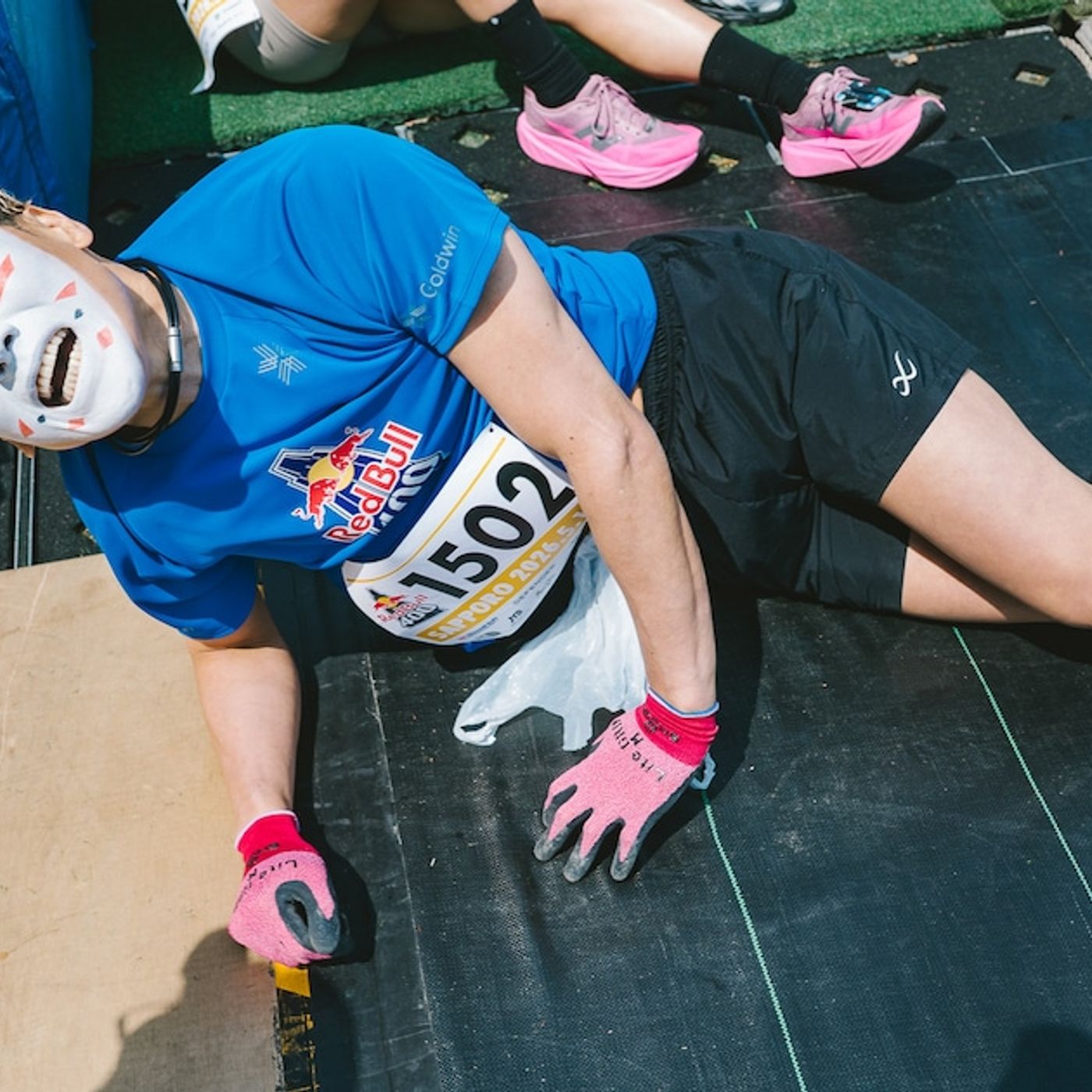 ゴールデンボンバー樽美酒研二が世界一過酷な400m走に挑戦、四足歩行の練習も実らず「正直なめていました」（イベントレポート / 写真10枚） - 音楽ナタリー episode artwork