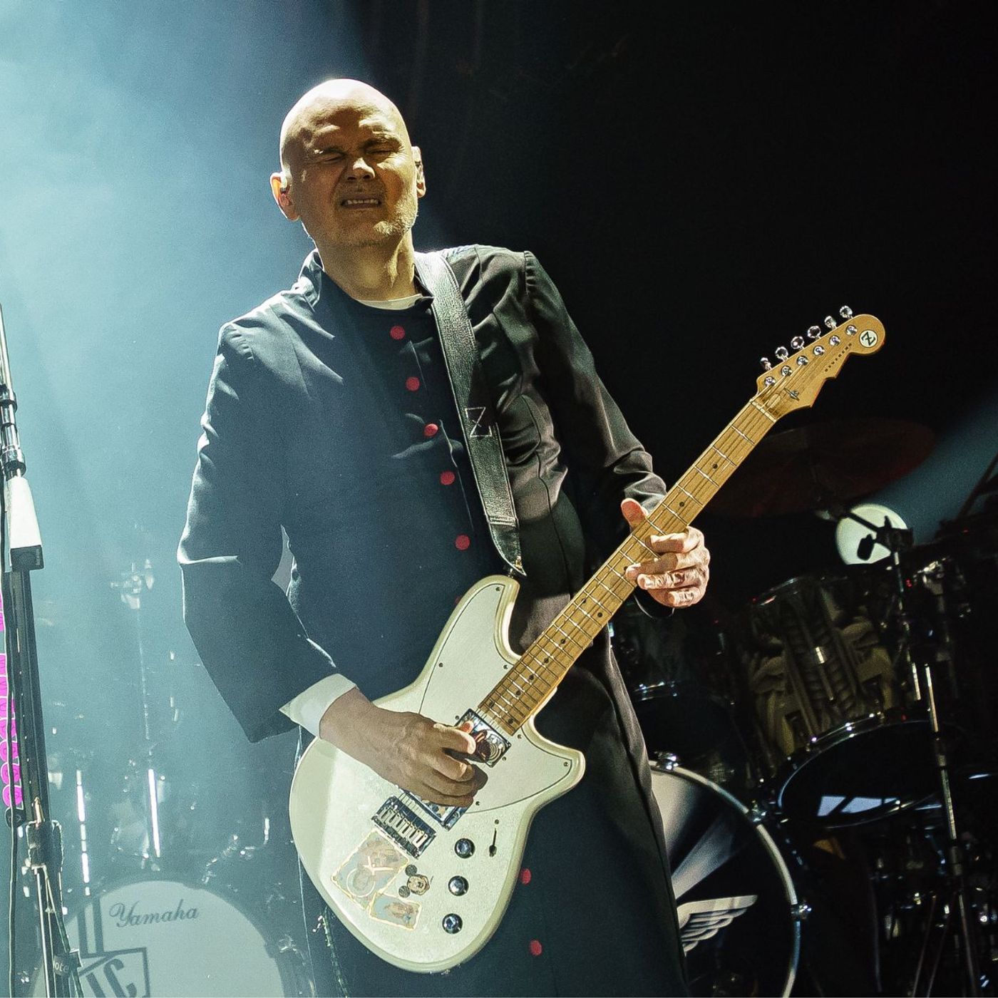 Watch Smashing Pumpkins reunite with Melissa Auf der Maur and bring out ’The Brady Bunch’s Barry Williams at Lollapalooza pre-show