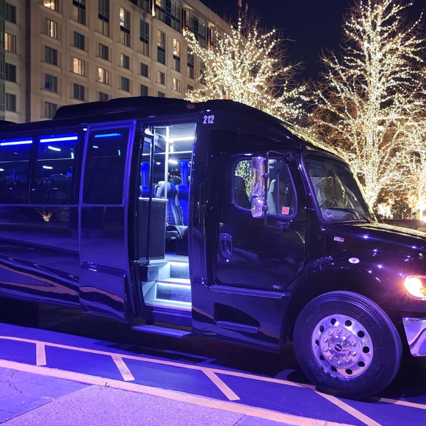 Reliable and Luxurious Limo & Sprinter Van Service in DC podcast artwork