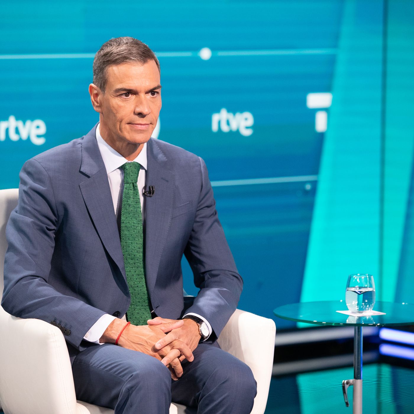 Editorial de Llamas. La tele pública no sirve a los españoles, sino al Gobierno