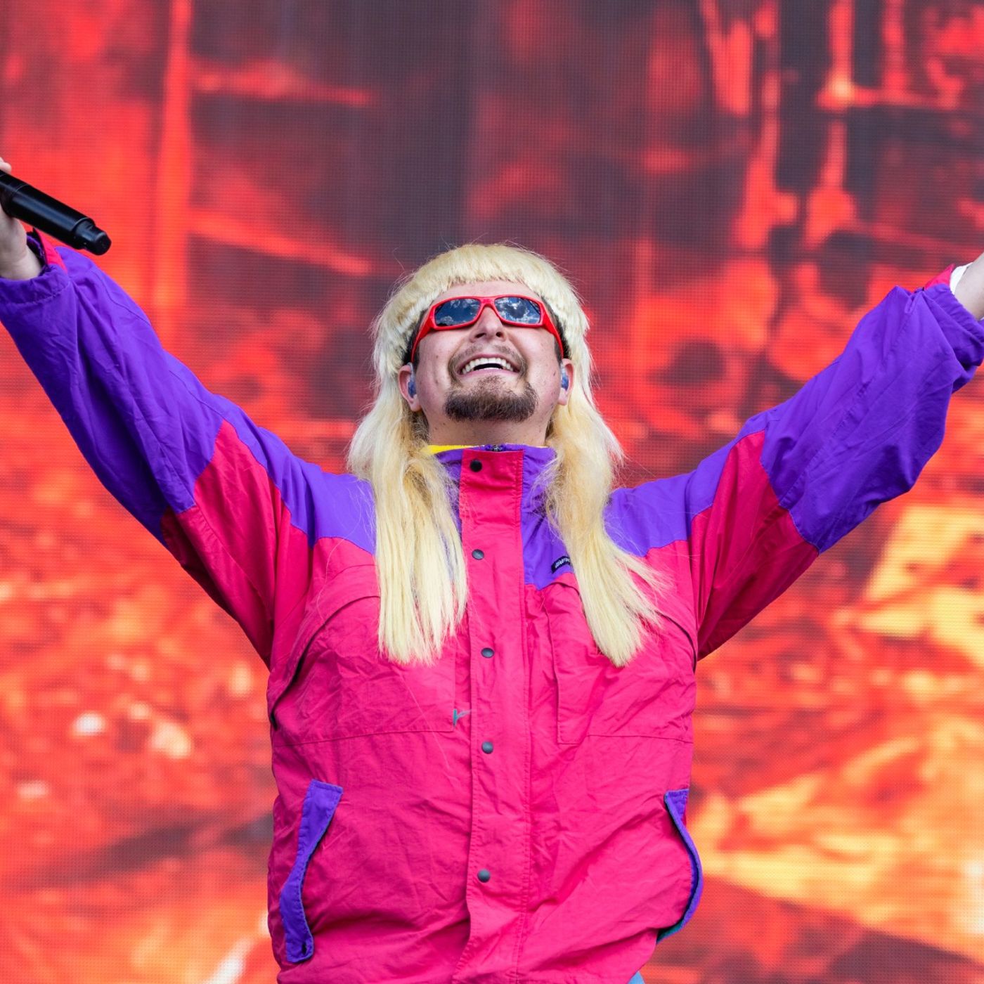 Oliver Tree’s ex-girlfriend Melanie Martinez leads tributes to artist, dead at 32: “I’ll be here wondering what creative project you’re sche episode artwork