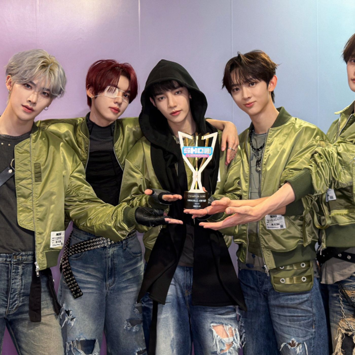 Watch: AND2BLE Takes 2nd Win For “Curious” On “Show Champion”; Performances By XLOV, ALPHA DRIVE ONE, And More | Soompi