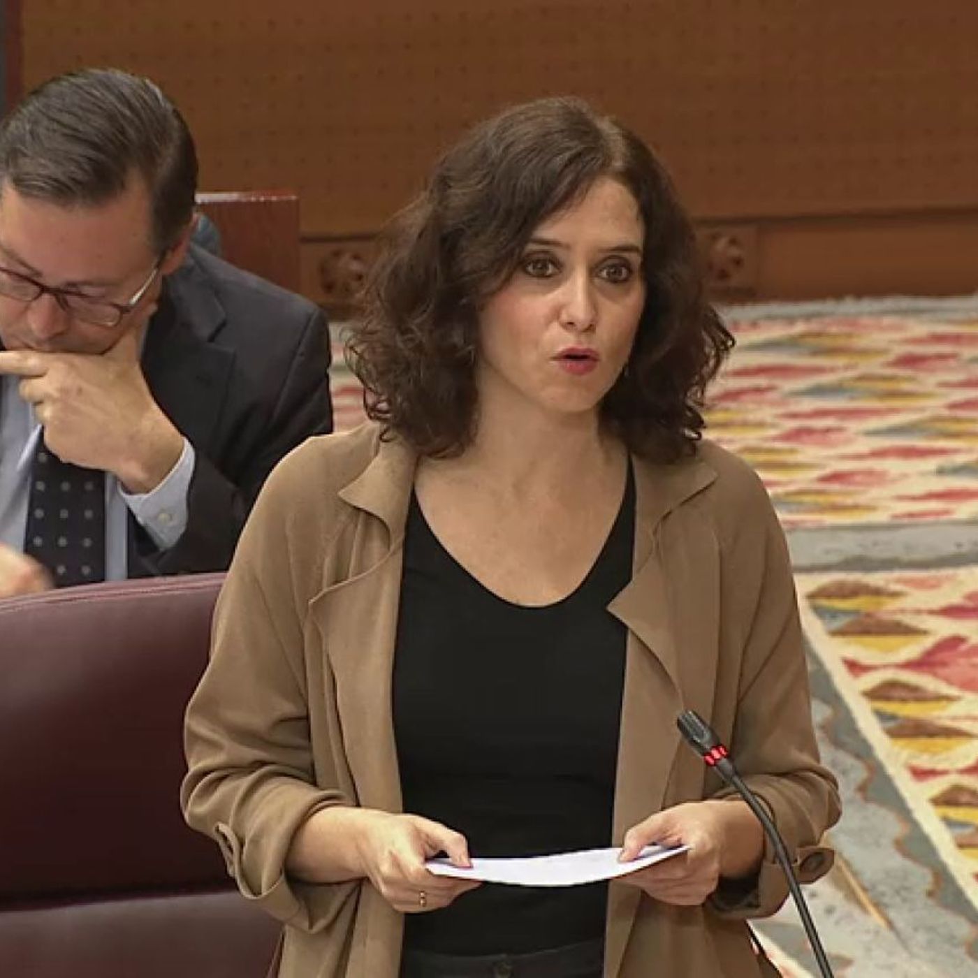 Noticias de La Trinchera: Ayuso llevará ante los tribunales y la UE el reparto de menores inmigrantes