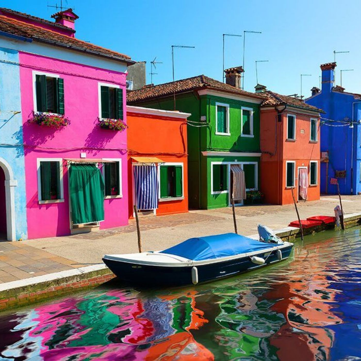 Burano l’isola dove ogni casa racconta una storia attraverso il colorea episode artwork