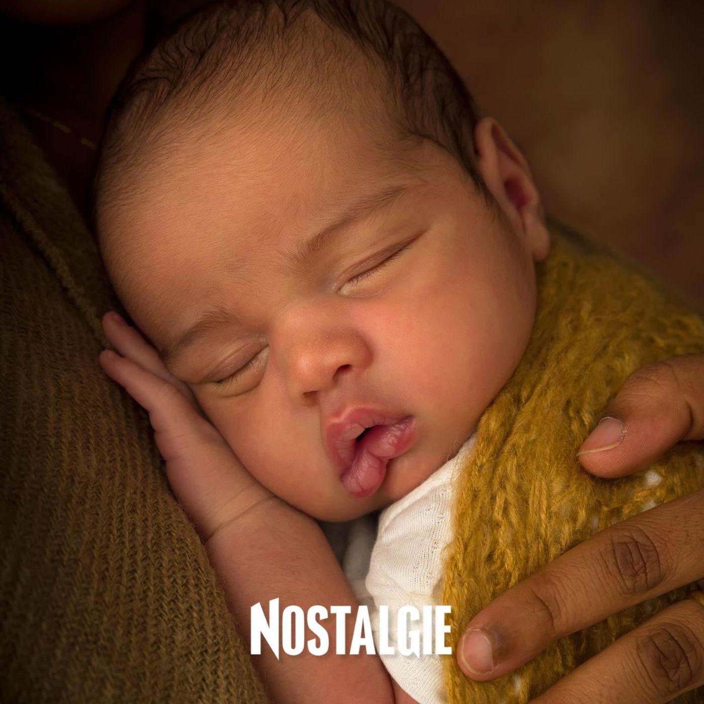 Les Câlineurs de bébés offrent douceur et tendresse aux nourrissons hospitalisés episode artwork