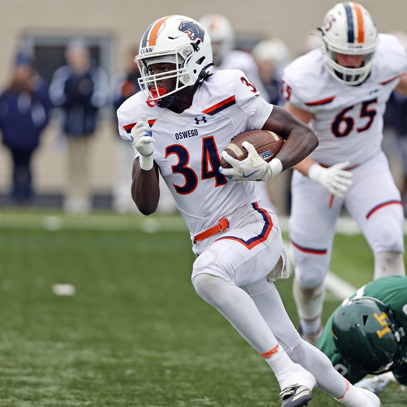 Ammar Banire, Oswego defense spark second-round victory over Lane Tech episode artwork