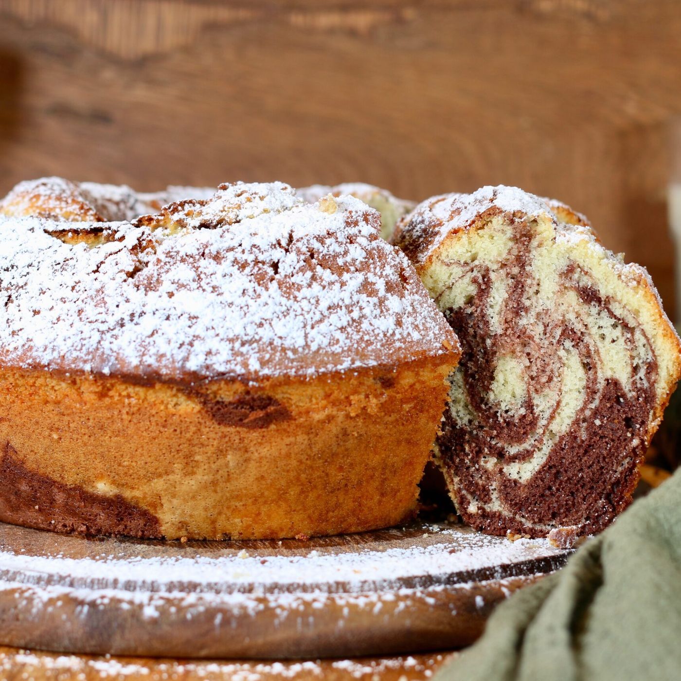 Ciambellone bicolore rustico: la ricetta soffice e genuina episode artwork