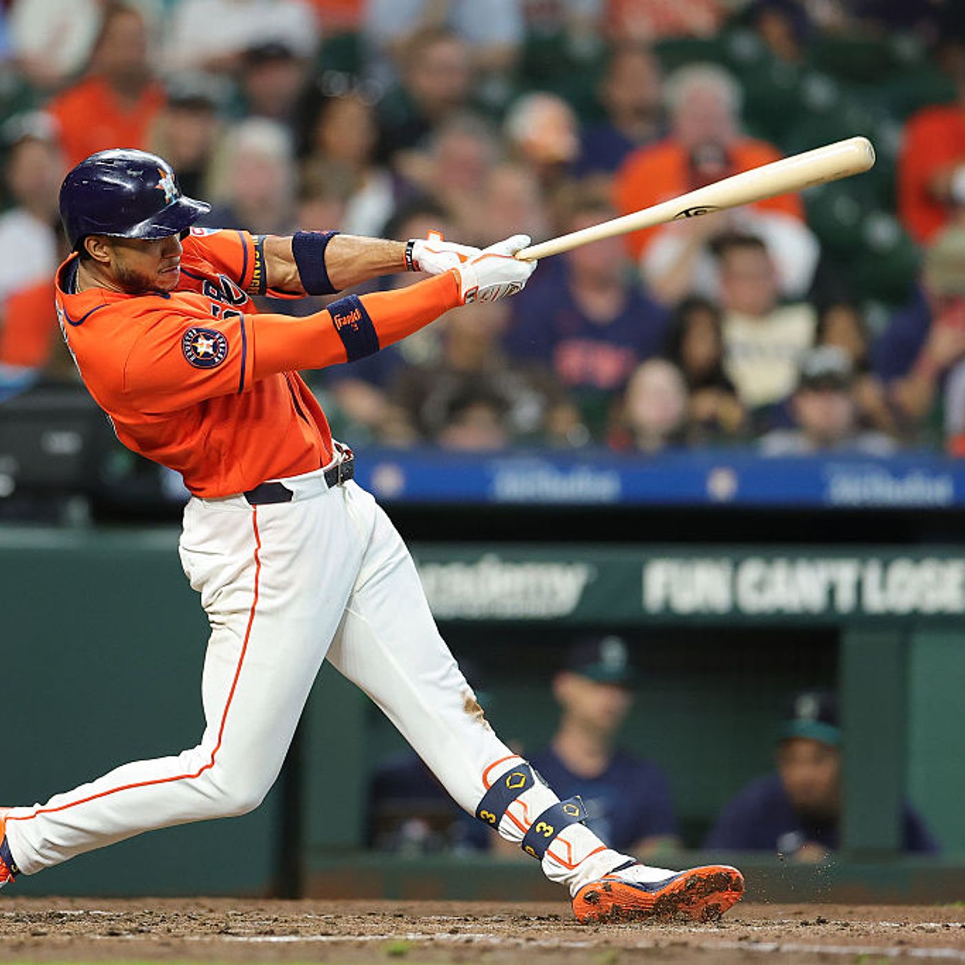 Astros Miss Multiple Opportunities... Texans Hit the Practice Field