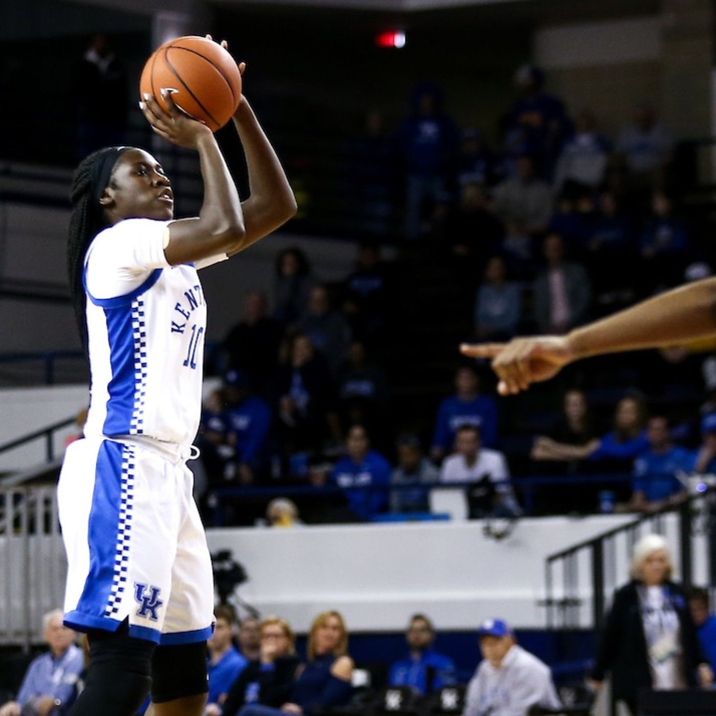 Coach Matthew Mitchell Show with Rhyne Howard, Jan. 20th 2020