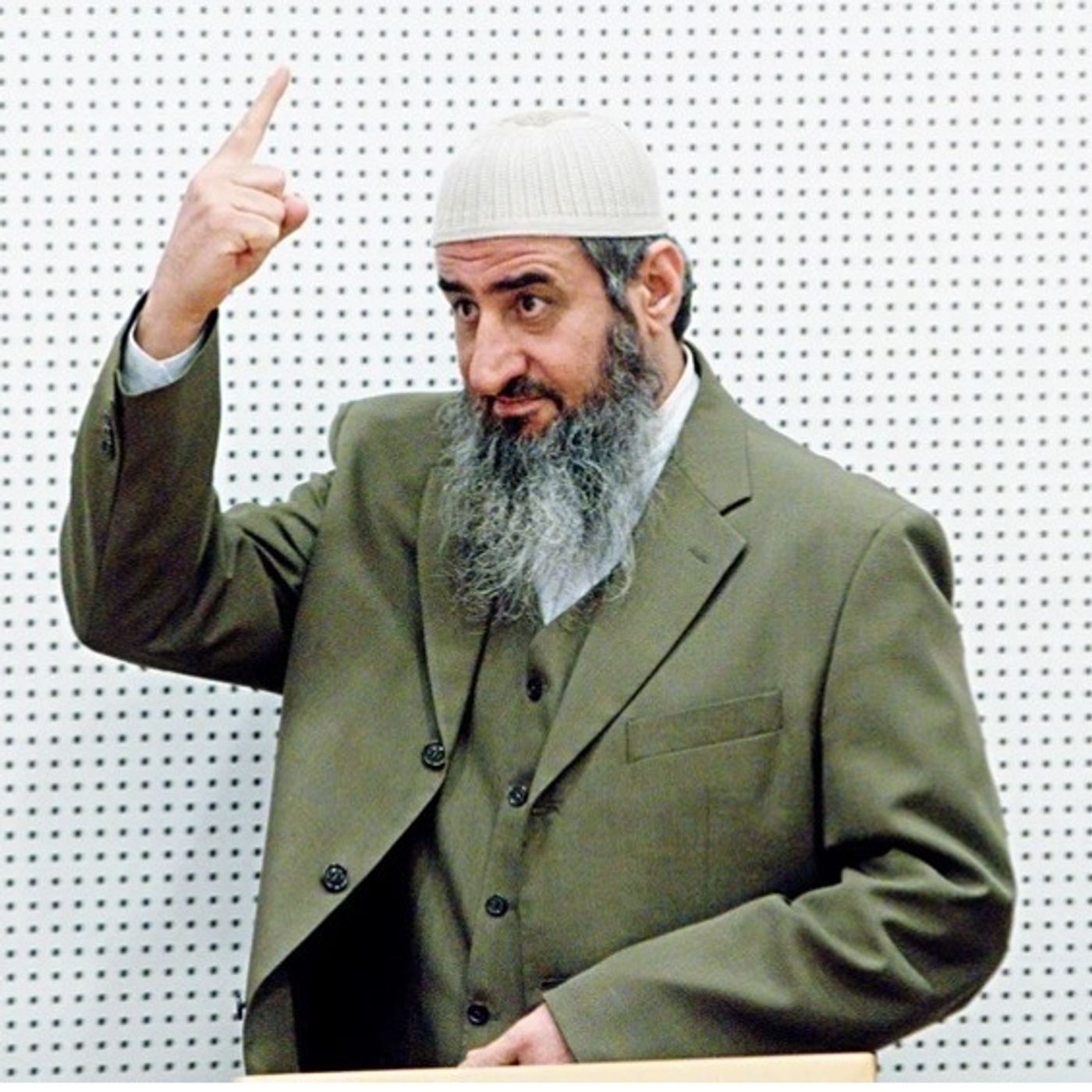 Il Mullah Krekar che ha ingannato per anni la Norvegia