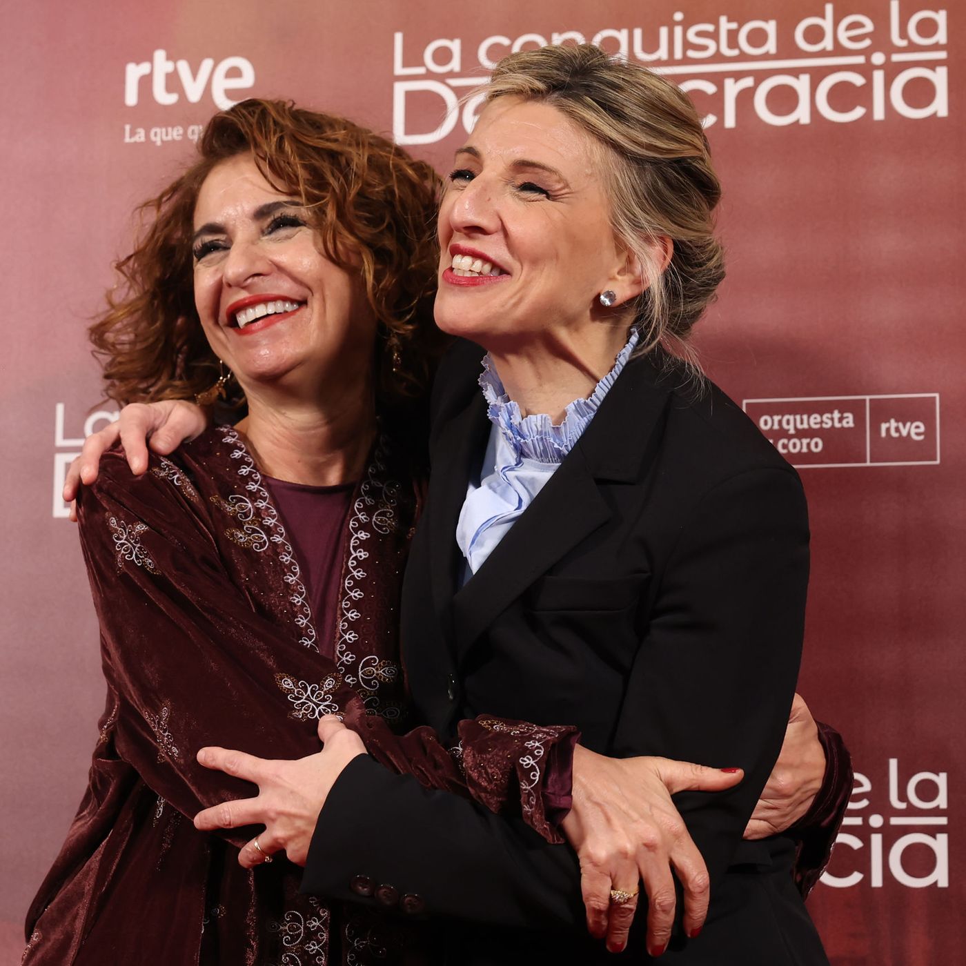 Noticias La Trinchera. Paripé y acuerdo in extremis entre Montero y Yolanda por la tributación del SMI