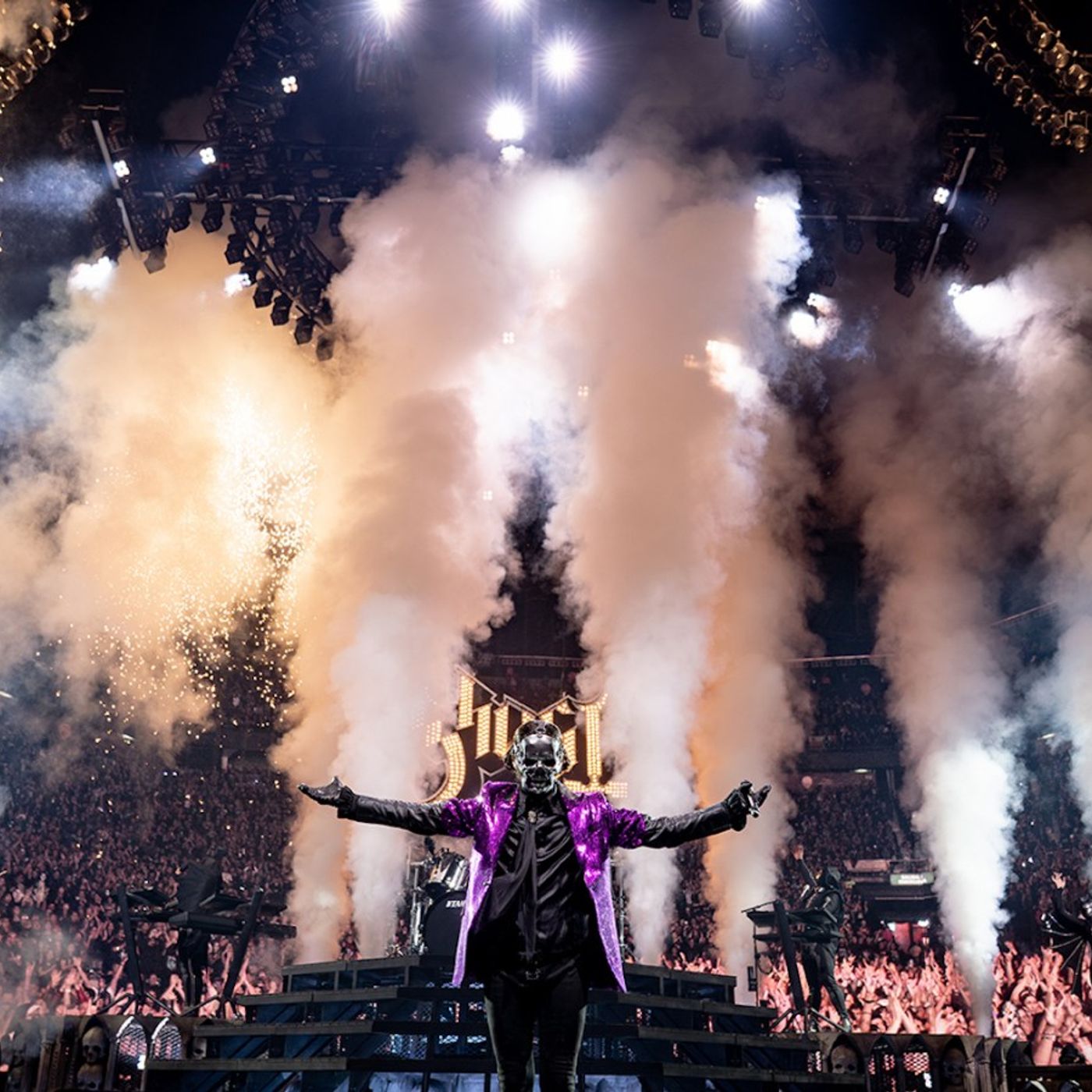Ghost Scare Up First Trailer for Mexico City Concert Film ‘2 Big to Rig’