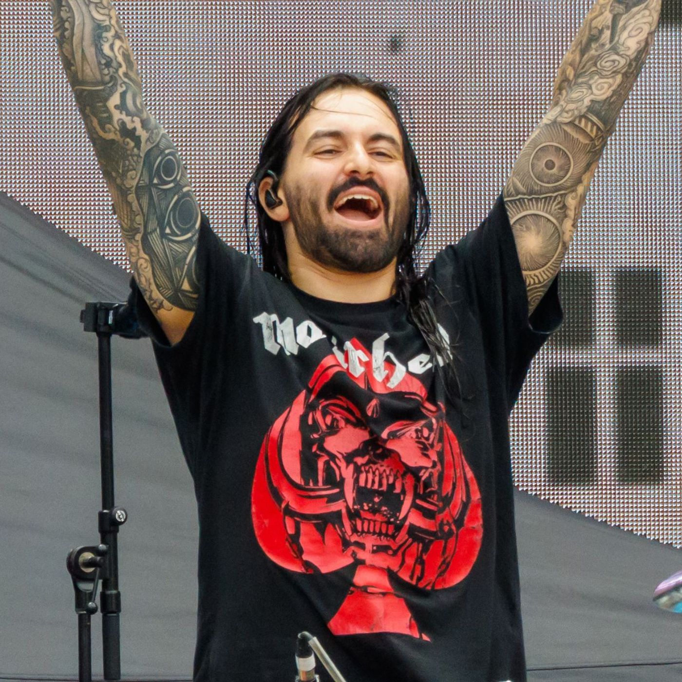 Former Slipknot drummer Jay Weinberg says he didn’t have the “legal ability” to work with other artists and part of him “was dying” episode artwork