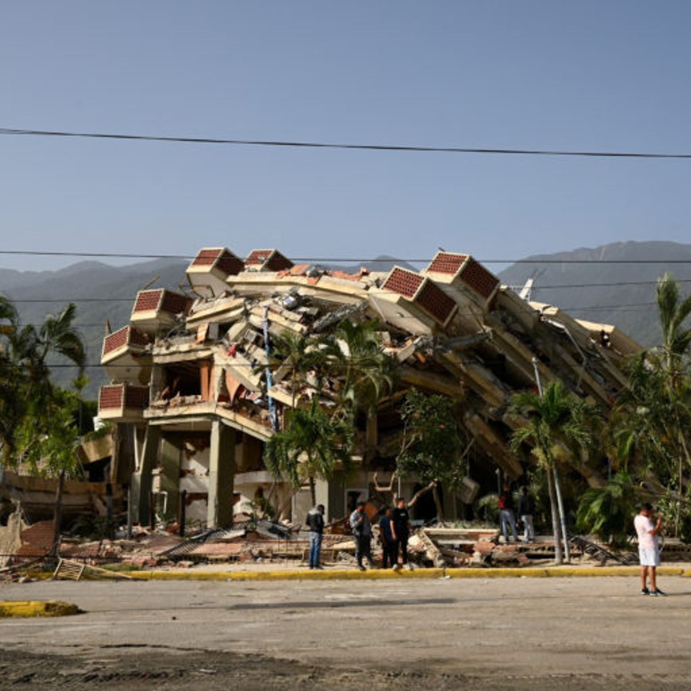 Crews race to find survivors in mountains of rubble after Venezuela earthquakes episode artwork