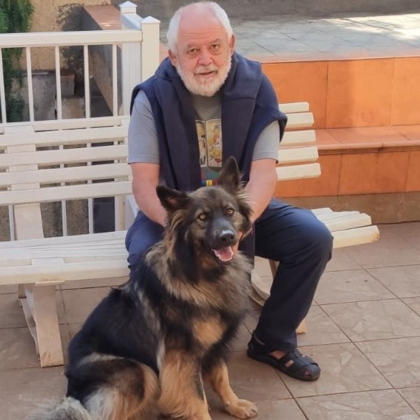 La Diez Capital Radio