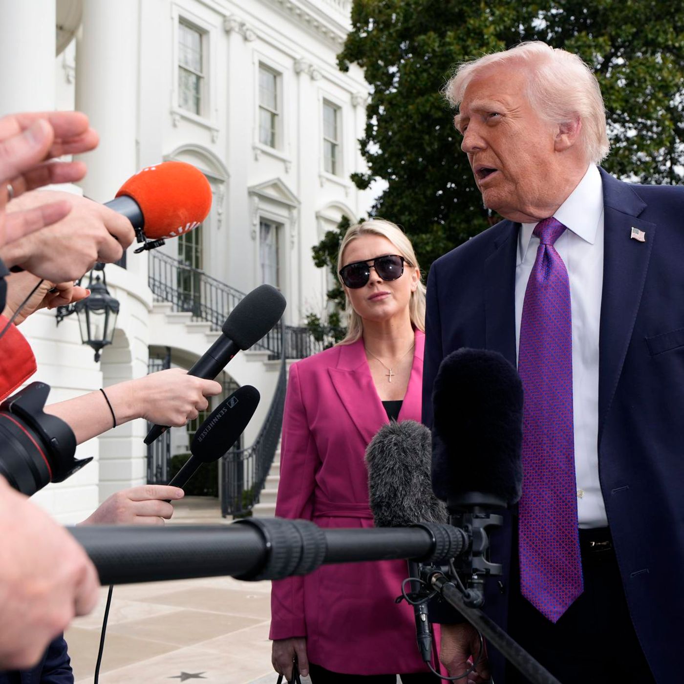 España en el mundo: La guerra de Irán amenaza el estrecho de Ormuz. Así contraataca Trump