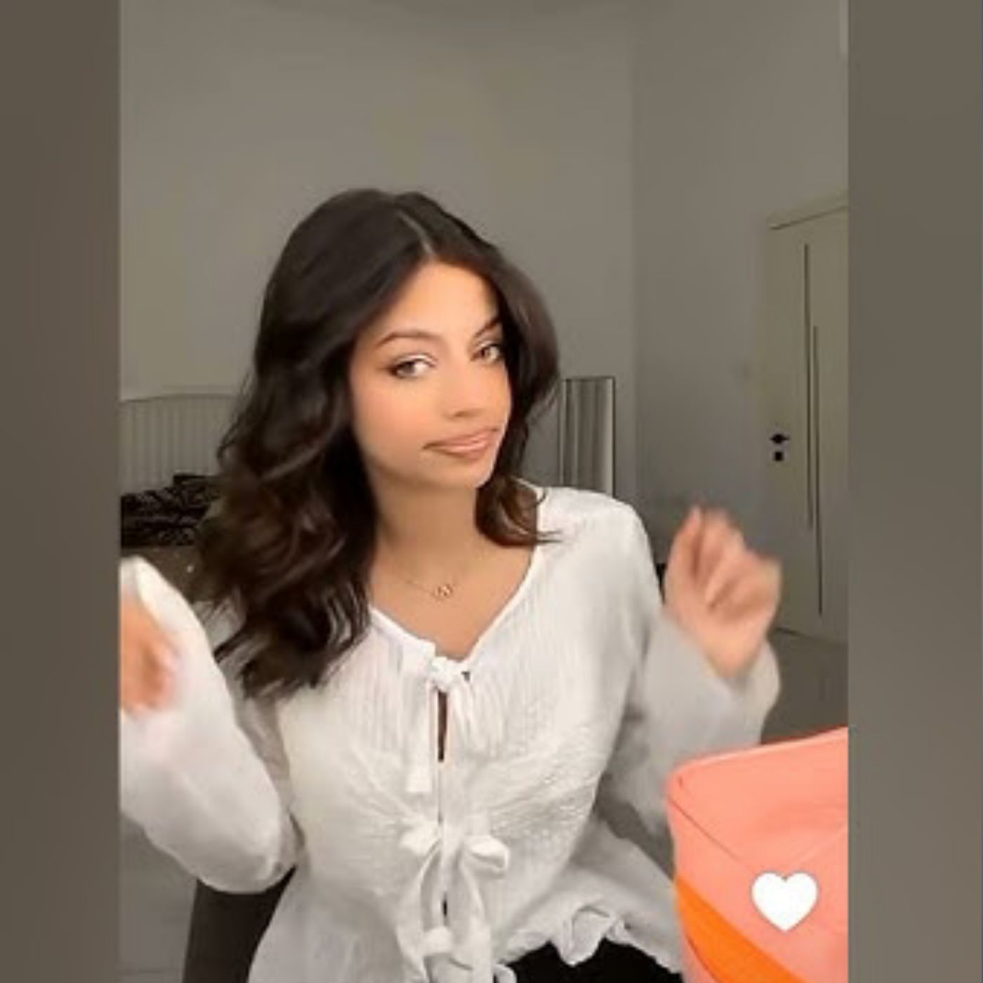 ❤️ ريان تجهزني معكم لأغراضي وكيف تمكيجوا 😂💕 episode artwork