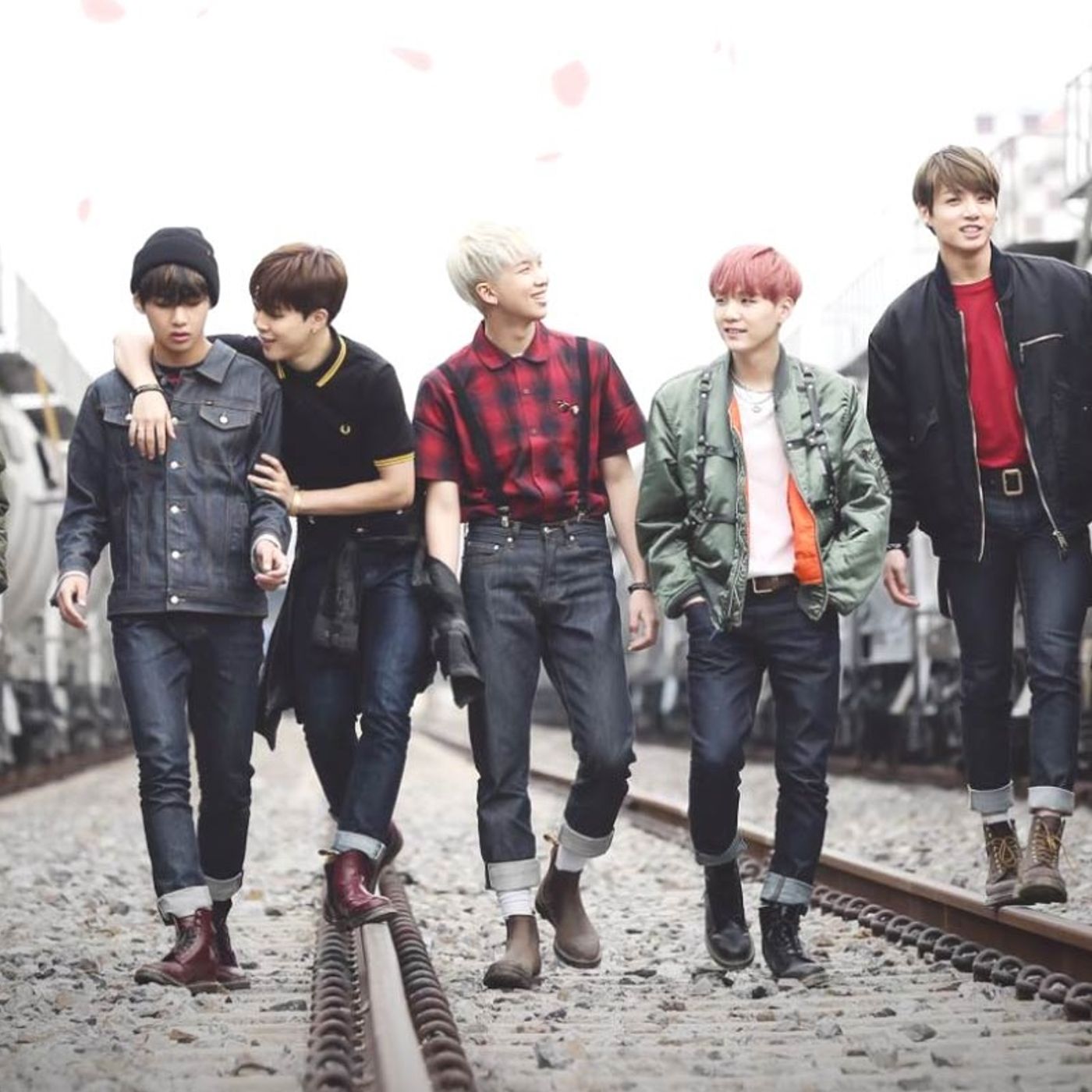 BTS’s “I NEED U” (Original Ver.) MV Surpasses 200 Million Views | Soompi episode artwork