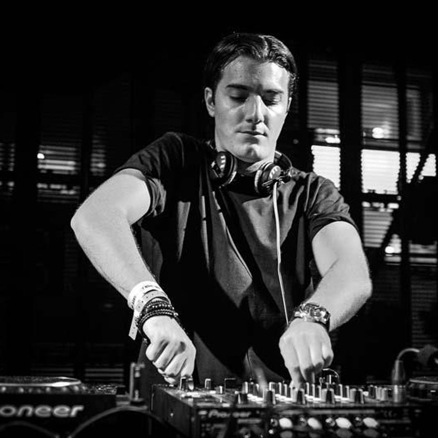 Alesso Vs. Ryan Tedder!! episode artwork