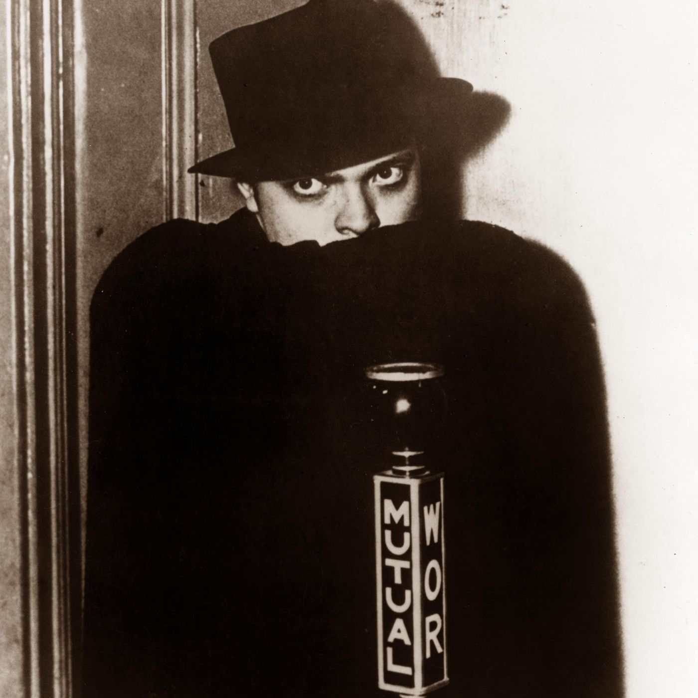 Classic Radio 08-07-25 - The Creeper, Che Champion Caper, the Marvelous Barastro