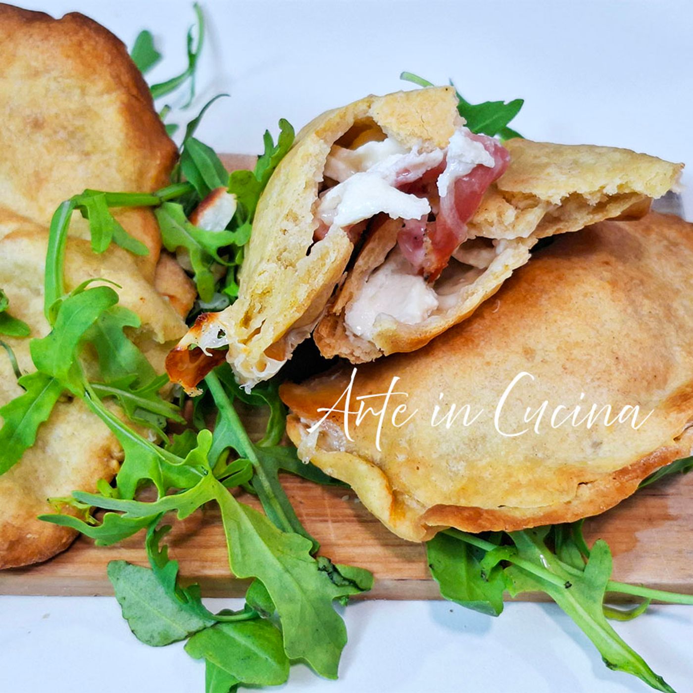 CALZONI in FRIGGITRICE ad aria con ricotta e speck