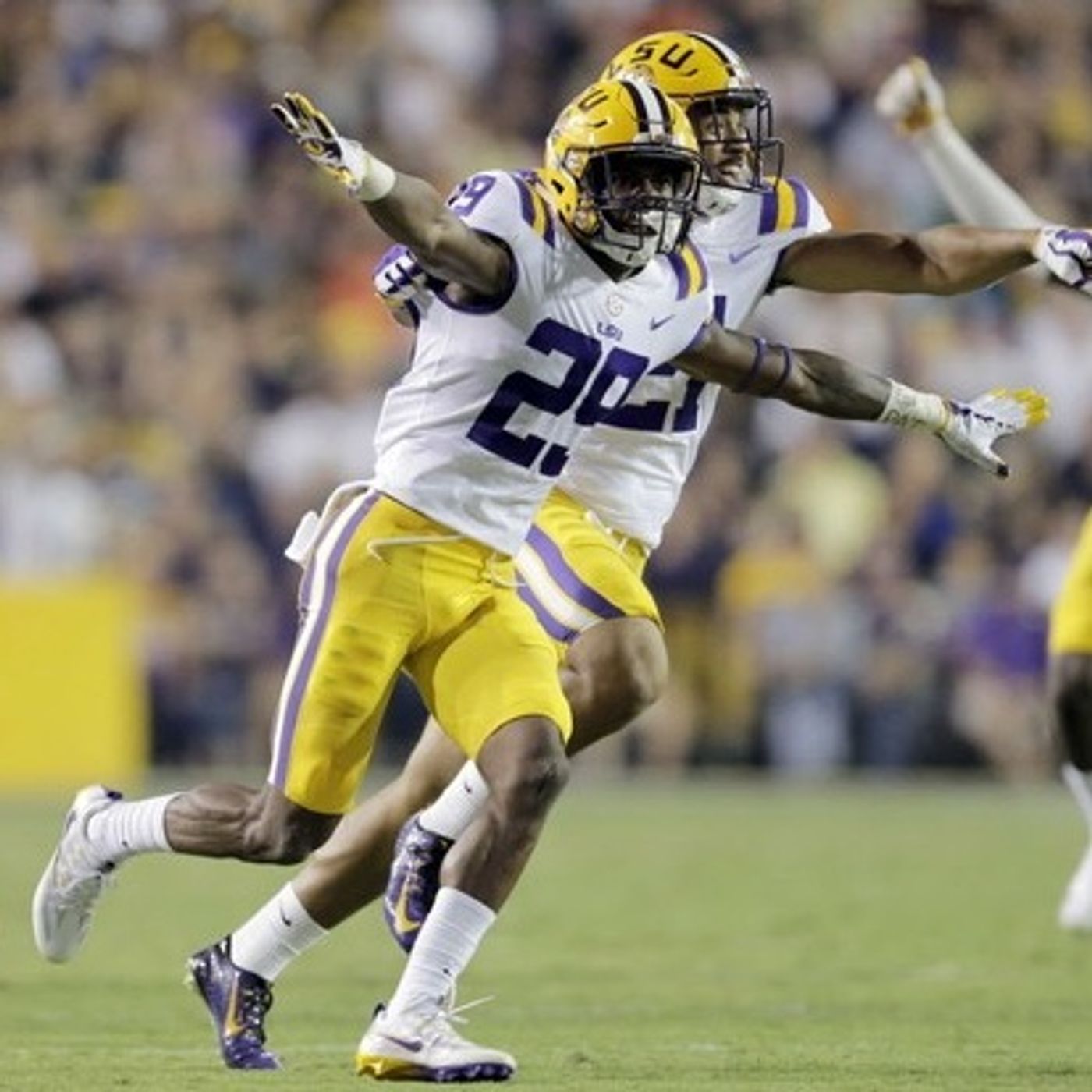 AAF’s Financial Trouble, Greedy Williams, Michigan’s South Africa Trip, NFL RFAs, & TE First Round Value episode artwork