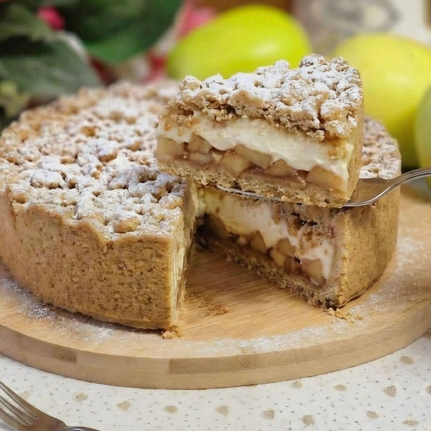 Crostata Sbriciolata con mele e crema di mascarpone: dolce ricetta ripieno cremoso