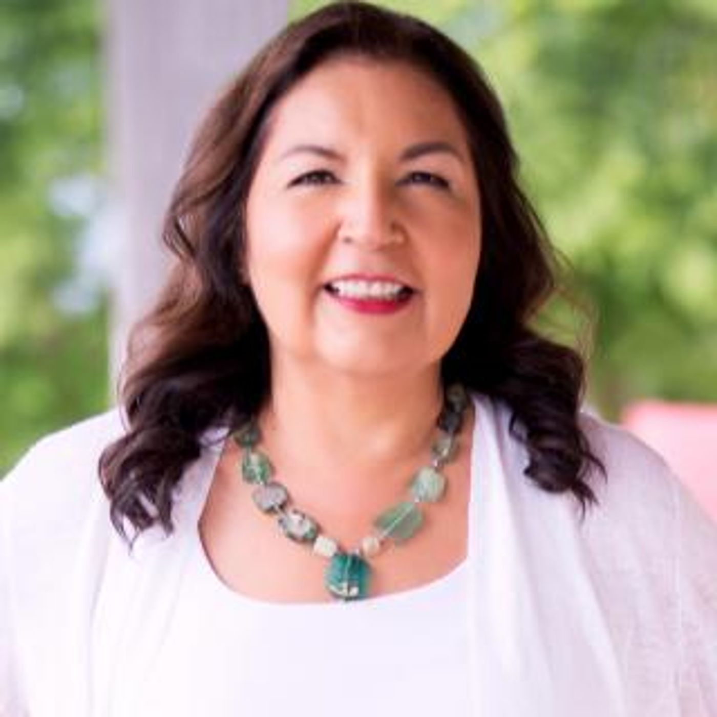 Discover the Four Sacred Gifts for Creating Healthy & Happy Connections in Life with Anita Sanchez thumbnail