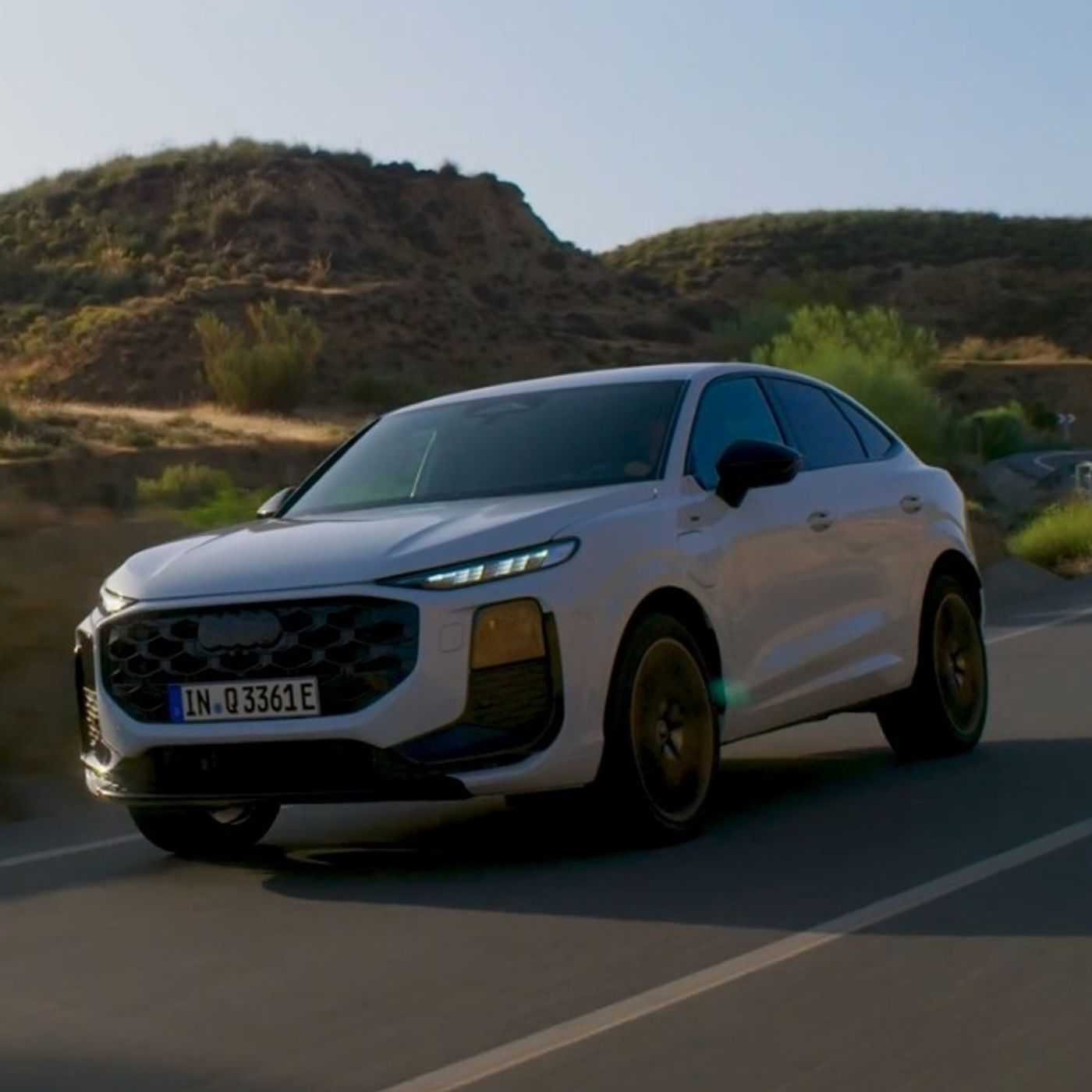 Audi Q3 Sportback 2025 - Il SUV Coupé che unisce sportività, tecnologia e sostenibilità episode artwork