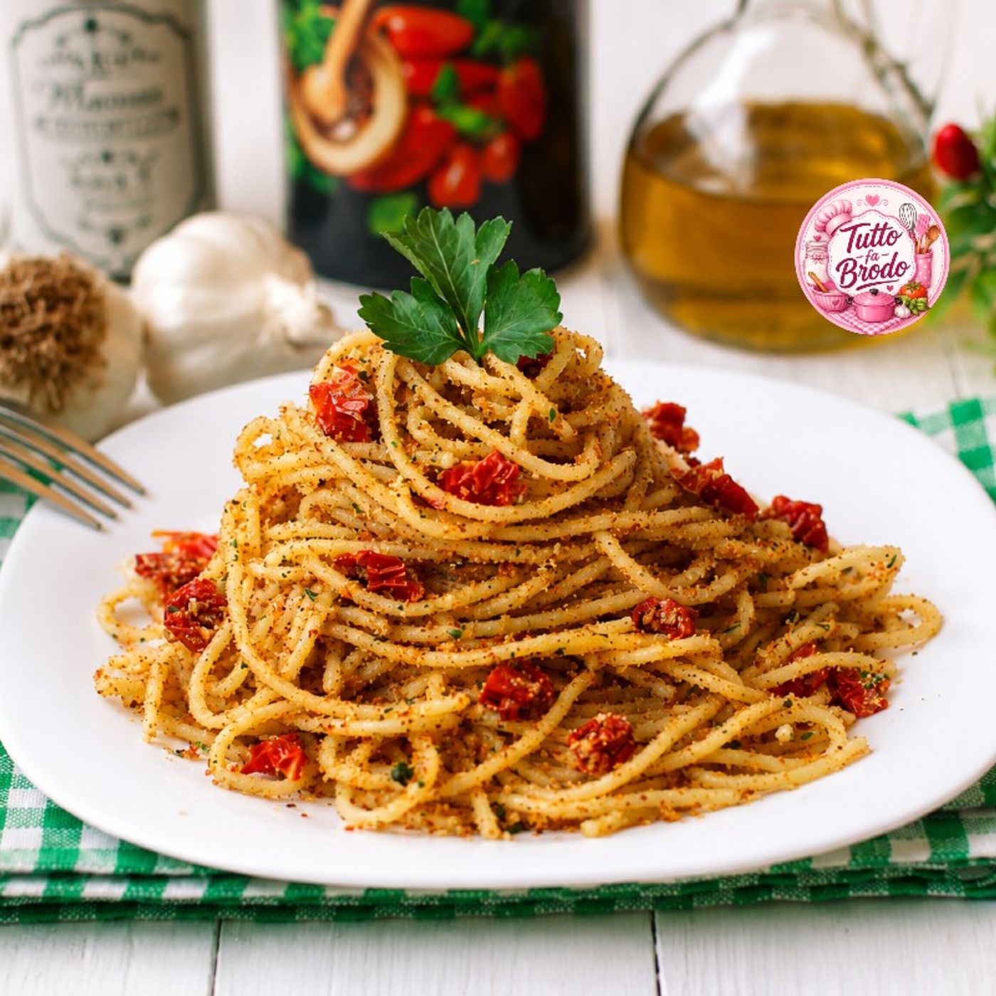 SPAGHETTI ALLA SICILIANA con pangrattato e pomodori secchi episode artwork