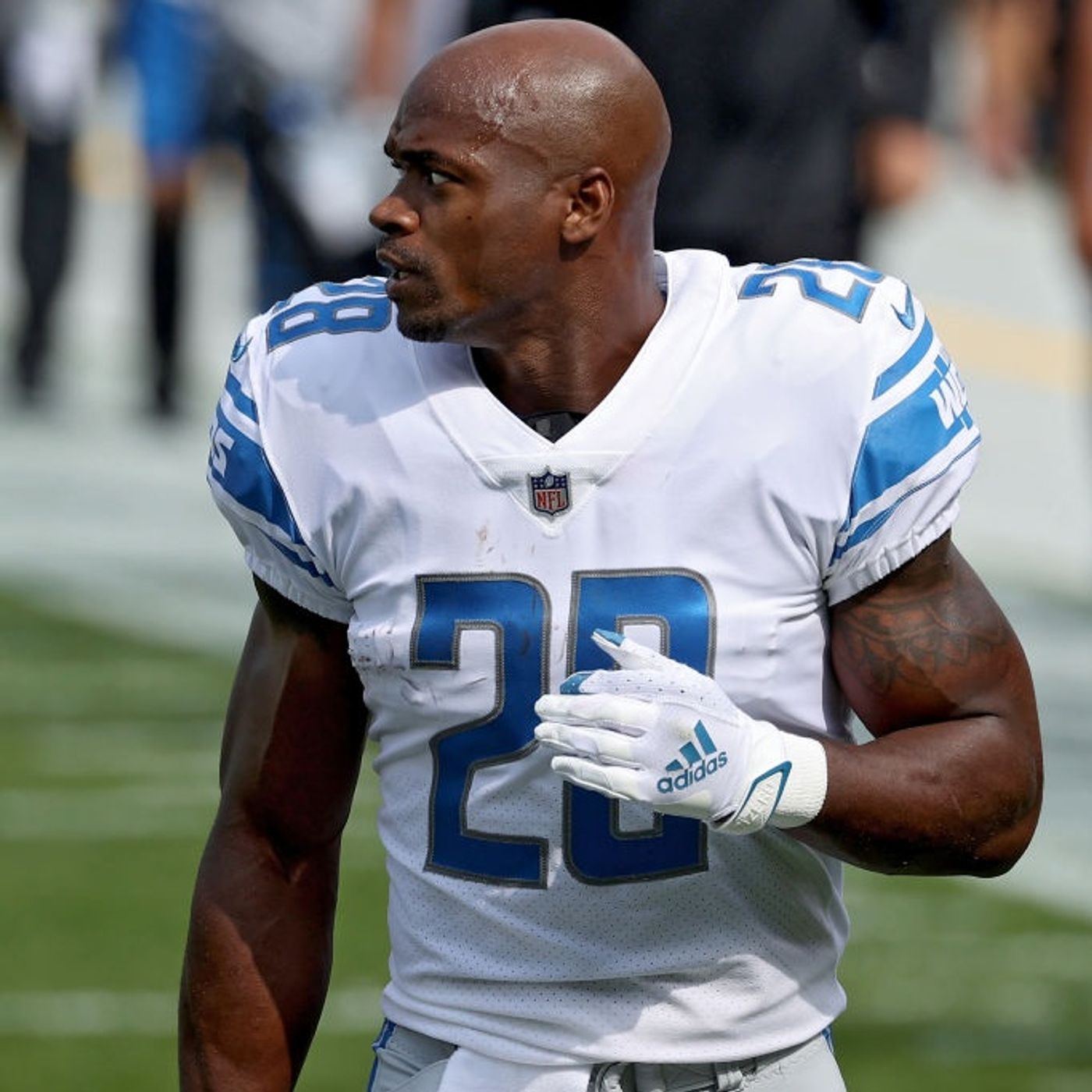Garlic Bread Debate, Lions Must-Win in Arizona, LeBron Discussion Fatigue, Big Drew's Bad Decision, "Around the NFL," & Lions Dagger Time episode artwork