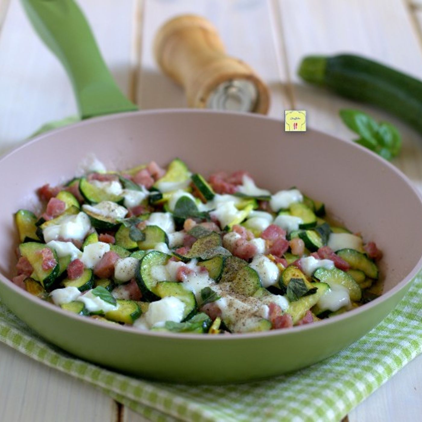 Zucchine saltate pancetta e mozzarella episode artwork