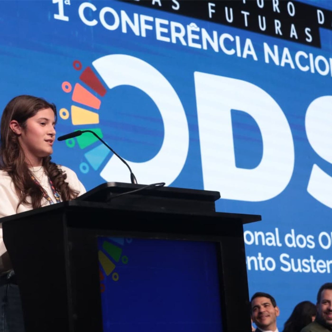 Brasileira de 13 anos quer mais empatia de líderes ao defender ação climática