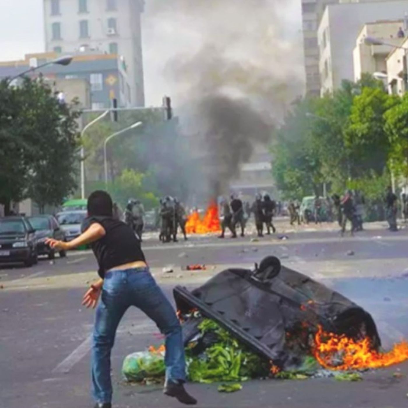 دومین سالگرد قیام؛ نظام در «آچمز»